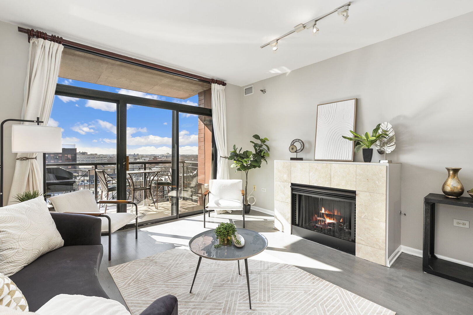 3232 N Halsted Street D810