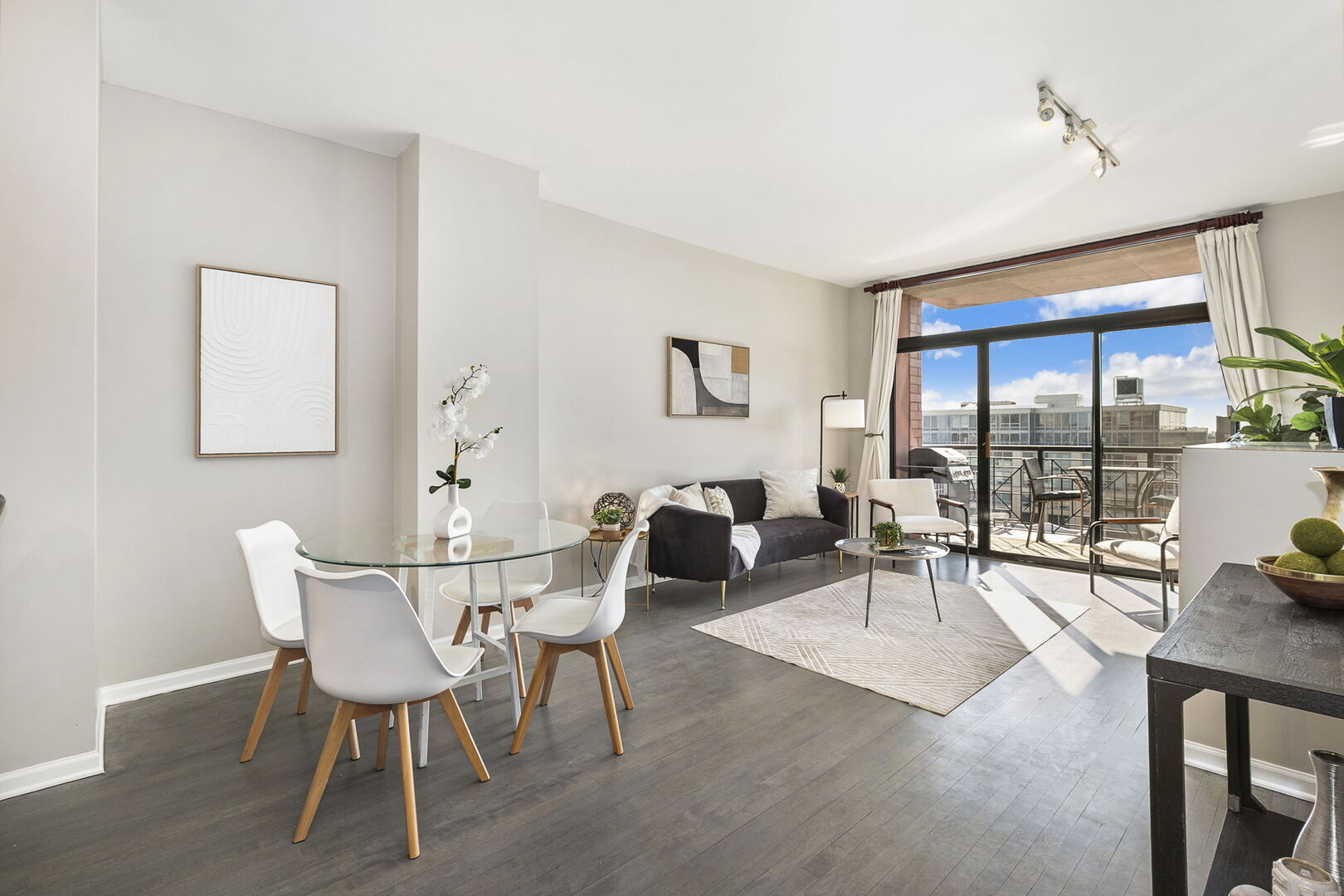 3232 N Halsted Street D810