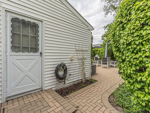 Tiny photo for 5 Knight Hill Lane, Buffalo Grove, IL 60089 (MLS # 12644443)