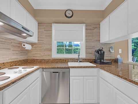 Tiny photo for 5 Knight Hill Lane, Buffalo Grove, IL 60089 (MLS # 12644443)