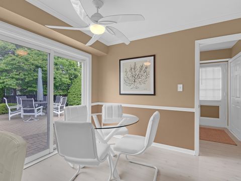 Tiny photo for 5 Knight Hill Lane, Buffalo Grove, IL 60089 (MLS # 12644443)