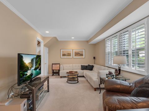 Tiny photo for 5 Knight Hill Lane, Buffalo Grove, IL 60089 (MLS # 12644443)