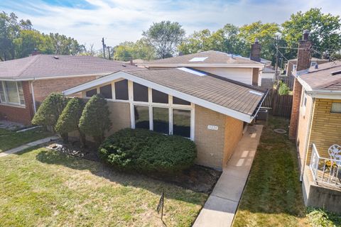 A home in Dolton