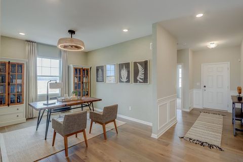 Tiny photo for 1638 Patterson Avenue, North Aurora, IL 60542 (MLS # 12499796)