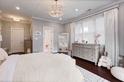 Tiny photo for 3921 N Greenview Avenue #1, Chicago, IL 60613 (MLS # 12723880)