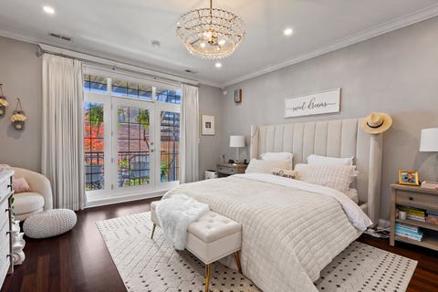 Tiny photo for 3921 N Greenview Avenue #1, Chicago, IL 60613 (MLS # 12723880)