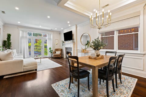 Tiny photo for 3921 N Greenview Avenue #1, Chicago, IL 60613 (MLS # 12723880)
