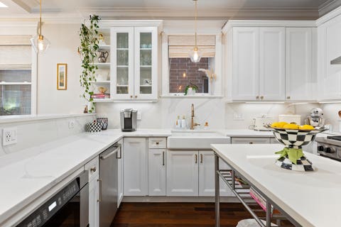 Tiny photo for 3921 N Greenview Avenue #1, Chicago, IL 60613 (MLS # 12723880)
