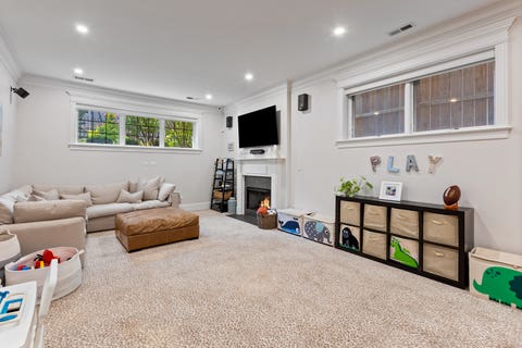 Tiny photo for 3921 N Greenview Avenue #1, Chicago, IL 60613 (MLS # 12723880)