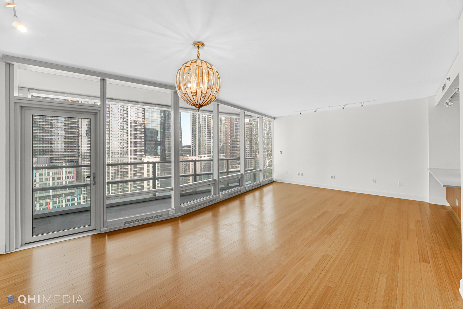 340 E RANDOLPH Street 1302