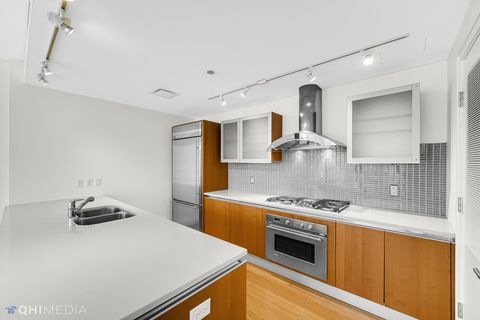 Tiny photo for 340 E RANDOLPH Street #1302, Chicago, IL 60601 (MLS # 12567812)