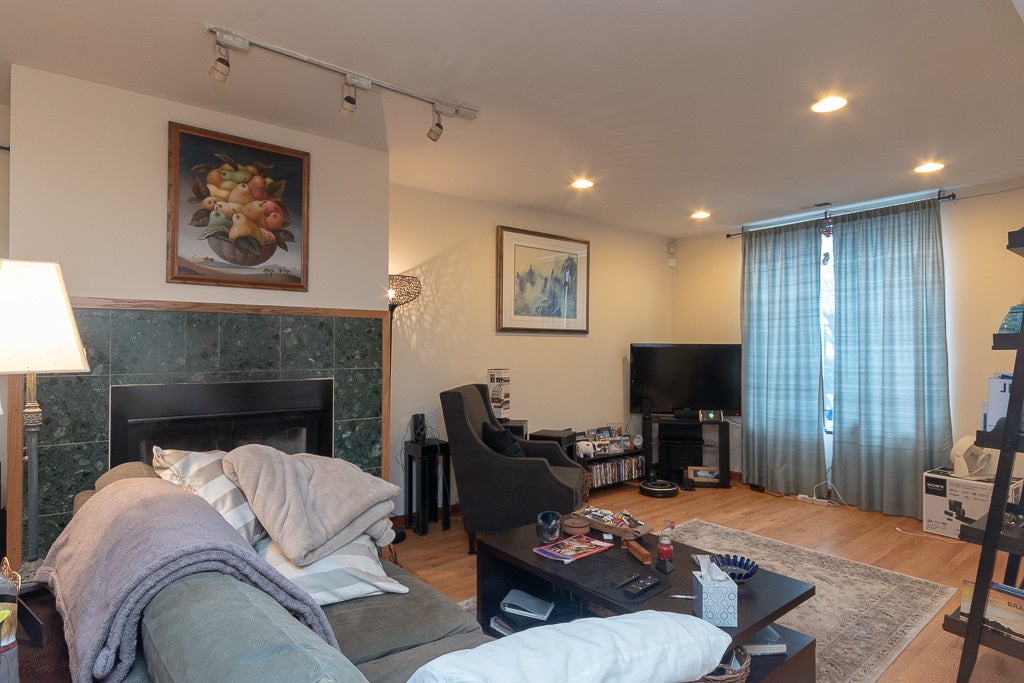 1644 W Augusta Boulevard House