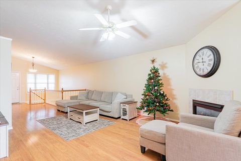 Tiny photo for 1101 Rader Run, Bloomington, IL 61704 (MLS # 12510869)