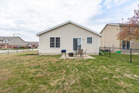 Tiny photo for 1101 Rader Run, Bloomington, IL 61704 (MLS # 12510869)