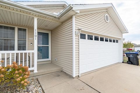 Tiny photo for 1101 Rader Run, Bloomington, IL 61704 (MLS # 12510869)