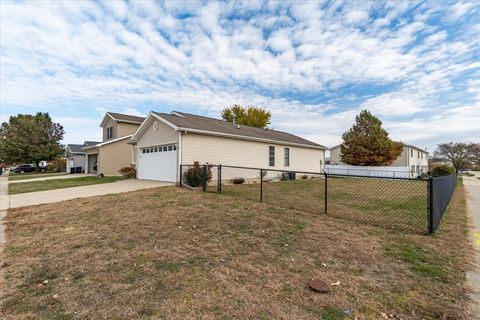 Tiny photo for 1101 Rader Run, Bloomington, IL 61704 (MLS # 12510869)