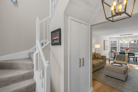 Tiny photo for 2828 Ashton Court, Westchester, IL 60154 (MLS # 12593459)