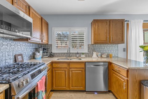 Tiny photo for 2828 Ashton Court, Westchester, IL 60154 (MLS # 12593459)
