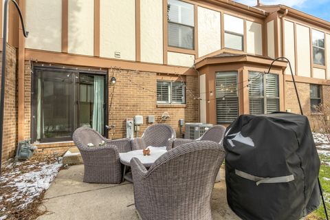 Tiny photo for 2828 Ashton Court, Westchester, IL 60154 (MLS # 12593459)