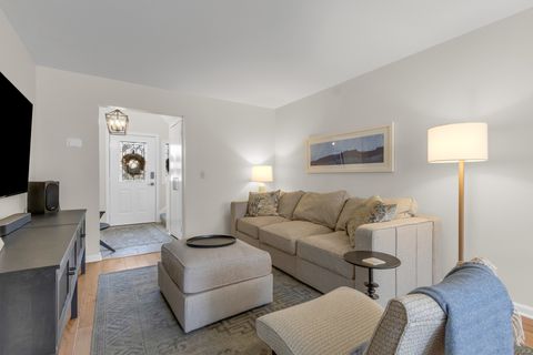 Tiny photo for 2828 Ashton Court, Westchester, IL 60154 (MLS # 12593459)