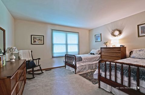 Tiny photo for 448 Kelly Lane, Crystal Lake, IL 60012 (MLS # 12668873)