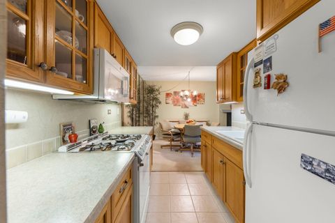 Tiny photo for 500 Redondo Drive #409, Downers Grove, IL 60516 (MLS # 12479718)
