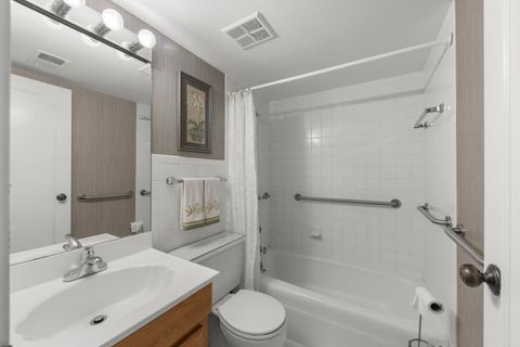 Tiny photo for 500 Redondo Drive #409, Downers Grove, IL 60516 (MLS # 12479718)