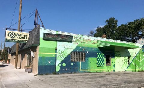 6915 Stanley Avenue Berwyn IL 60402