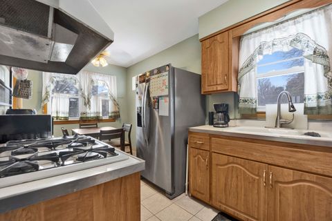 Tiny photo for 5360 N Lynch Avenue, Chicago, IL 60630 (MLS # 12530114)