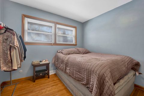 Tiny photo for 5360 N Lynch Avenue, Chicago, IL 60630 (MLS # 12530114)