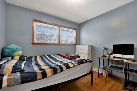 Tiny photo for 5360 N Lynch Avenue, Chicago, IL 60630 (MLS # 12530114)