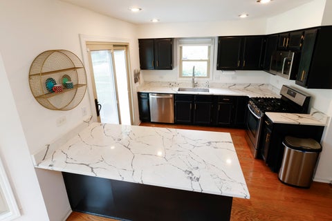 Tiny photo for 608 Thackeray Lane, Fox River Grove, IL 60021 (MLS # 12742364)