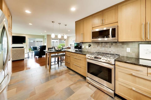 Tiny photo for 7 The Court Of Hidden Bay, Northbrook, IL 60062 (MLS # 12692161)