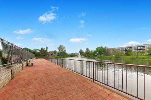 Tiny photo for 7 The Court Of Hidden Bay, Northbrook, IL 60062 (MLS # 12692161)