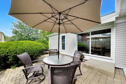 Tiny photo for 7 The Court Of Hidden Bay, Northbrook, IL 60062 (MLS # 12692161)