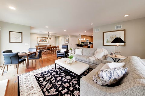 Tiny photo for 7 The Court Of Hidden Bay, Northbrook, IL 60062 (MLS # 12692161)