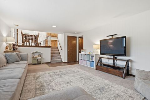 Tiny photo for 9S315 Cumnor Road, Downers Grove, IL 60516 (MLS # 12591486)