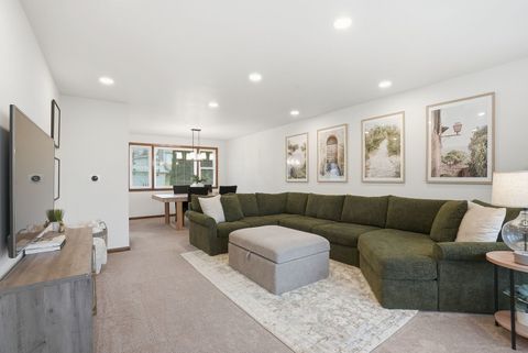 Tiny photo for 9S315 Cumnor Road, Downers Grove, IL 60516 (MLS # 12591486)