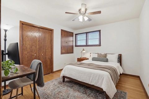 Tiny photo for 9S315 Cumnor Road, Downers Grove, IL 60516 (MLS # 12591486)