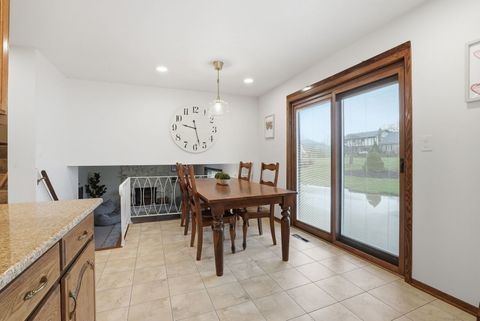 Tiny photo for 9S315 Cumnor Road, Downers Grove, IL 60516 (MLS # 12591486)