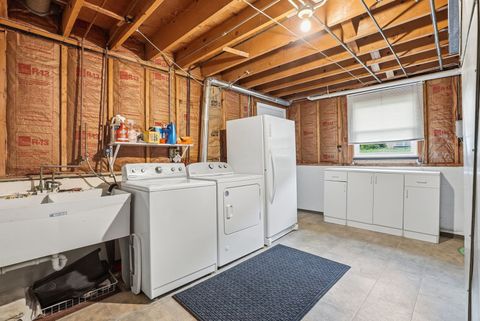 Tiny photo for 9S315 Cumnor Road, Downers Grove, IL 60516 (MLS # 12591486)