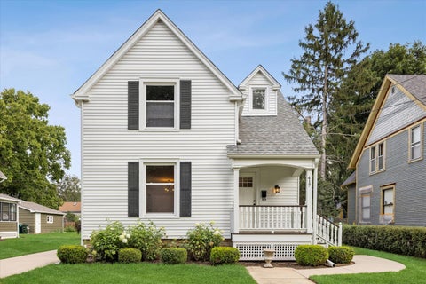 Photo of 417 First Street, Batavia, IL 60510 (MLS # 12722987)