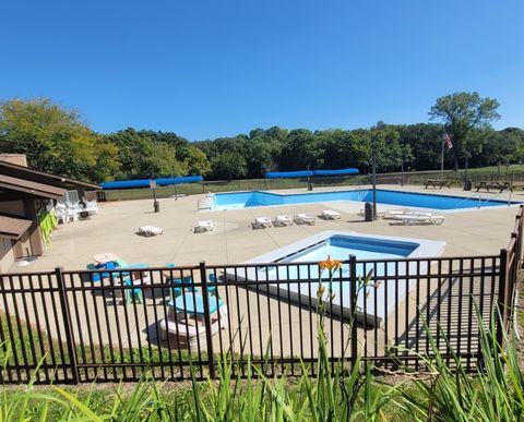 Tiny photo for 53 Oak Hill Colony #6, Fox Lake, IL 60020 (MLS # 12522725)