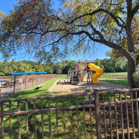 Tiny photo for 53 Oak Hill Colony #6, Fox Lake, IL 60020 (MLS # 12522725)