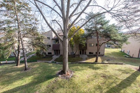 Tiny photo for 53 Oak Hill Colony #6, Fox Lake, IL 60020 (MLS # 12522725)