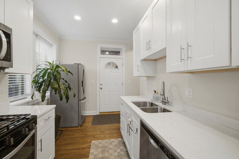 Tiny photo for 6135 N HOYNE Avenue #3, Chicago, IL 60659 (MLS # 12767990)