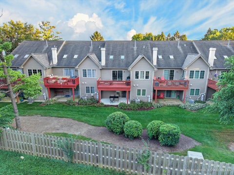 Tiny photo for 548 Silver Aspen Circle #548, Crystal Lake, IL 60014 (MLS # 12755071)
