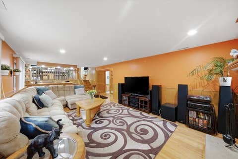 Tiny photo for 8600 Menard Avenue, Burbank, IL 60459 (MLS # 12732951)