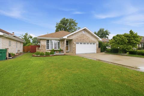 Tiny photo for 8600 Menard Avenue, Burbank, IL 60459 (MLS # 12732951)