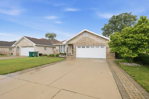 Tiny photo for 8600 Menard Avenue, Burbank, IL 60459 (MLS # 12732951)